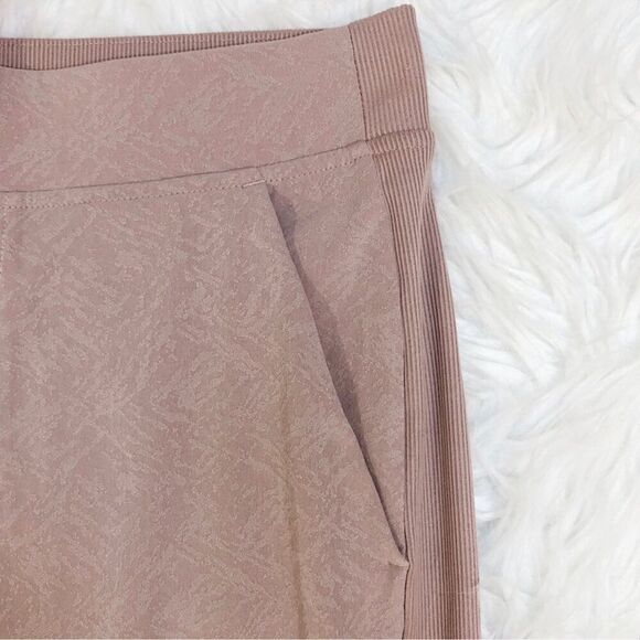 ATHLETA Brooklyn Textured Ankle Pant 982287 in Grain Camo Mocha Latte Size 8 - Picture 6 of 14